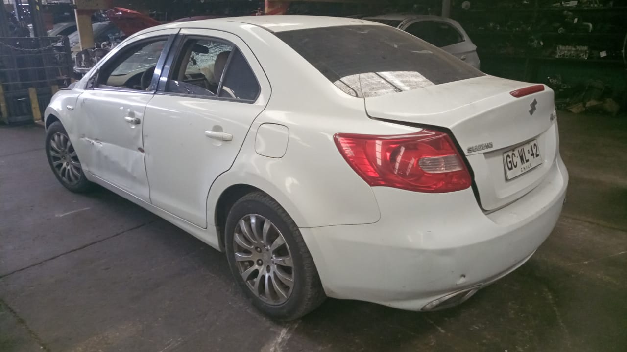  Suzuki KIZASHI 2011    EN DESARME